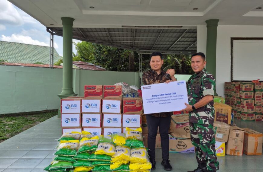 BRI Rantauprapat Kembali Salurkan Bantuan untuk Korban Banjir Bandang dan Longsor